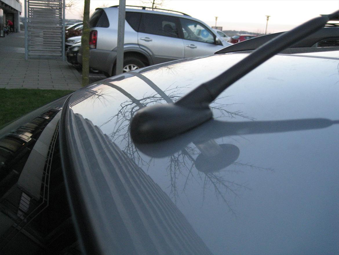 Ford mondeo TDCI st.car - GPS og TMC sidder i antennefoden billede 7