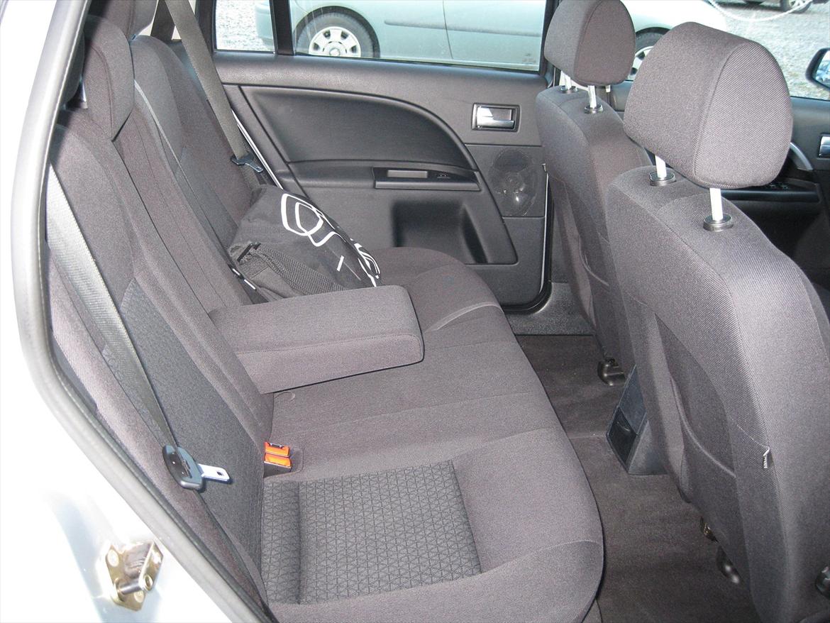 Ford mondeo TDCI st.car - godt med plads til passagere på bagsædet billede 12