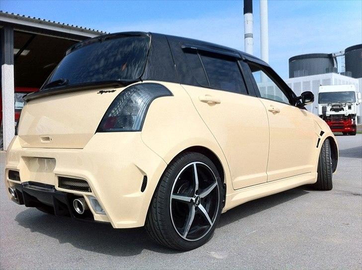 Suzuki Swift GLX (solgt) billede 8