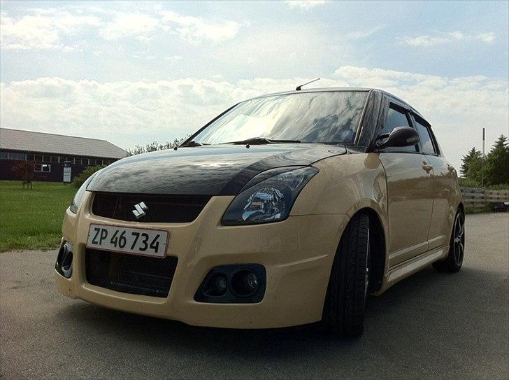 Suzuki Swift GLX (solgt) billede 9