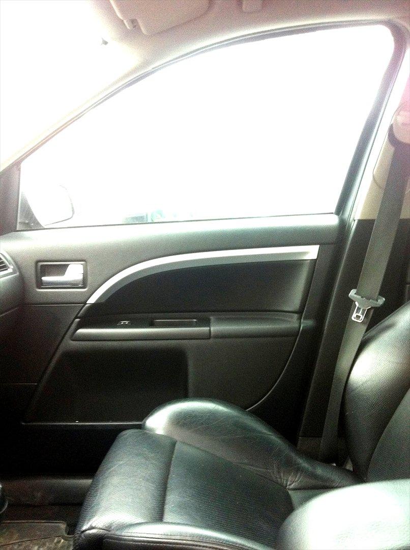 Ford Mondeo ST220 billede 17