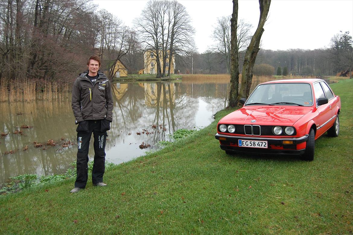 BMW E 30 316     SOLGT billede 3