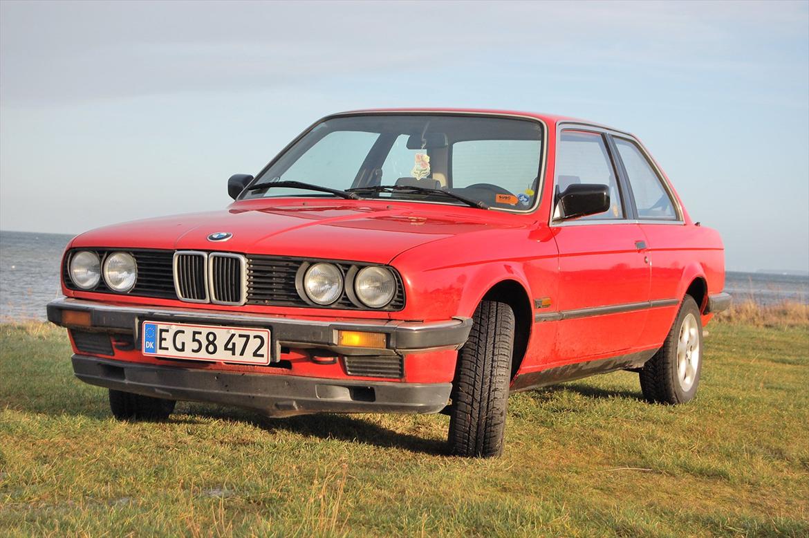 BMW E 30 316     SOLGT billede 16