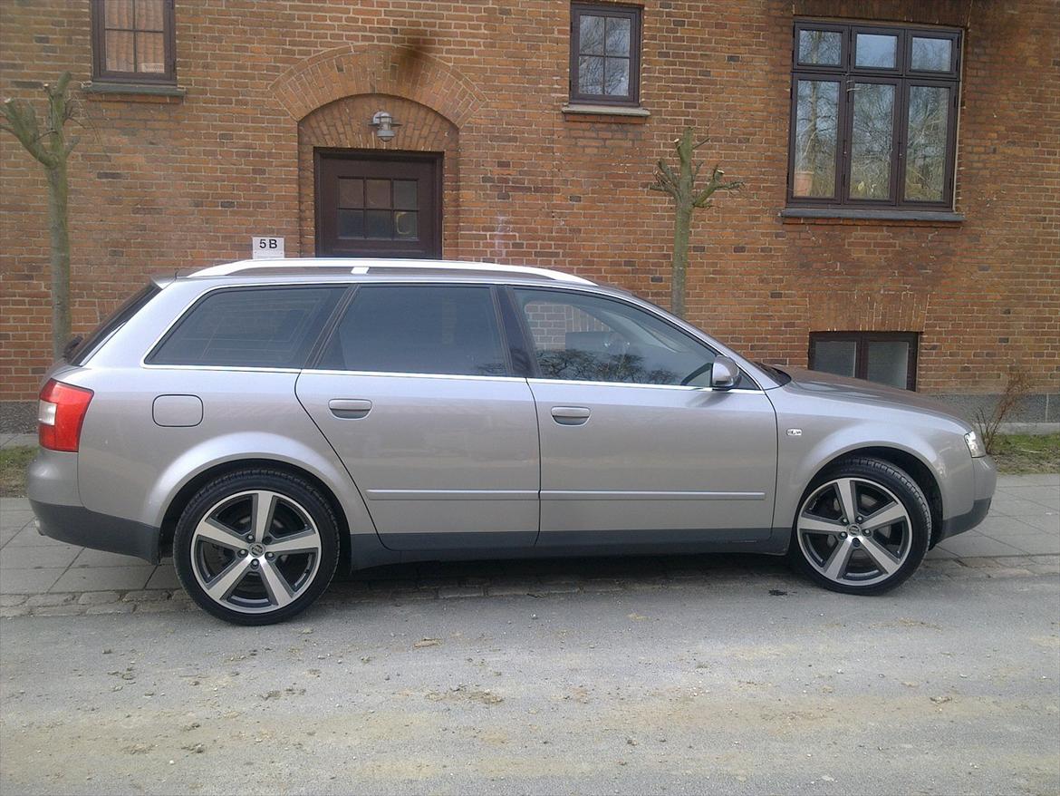Audi A4 Avant 1.8T - Standard med 18" billede 4