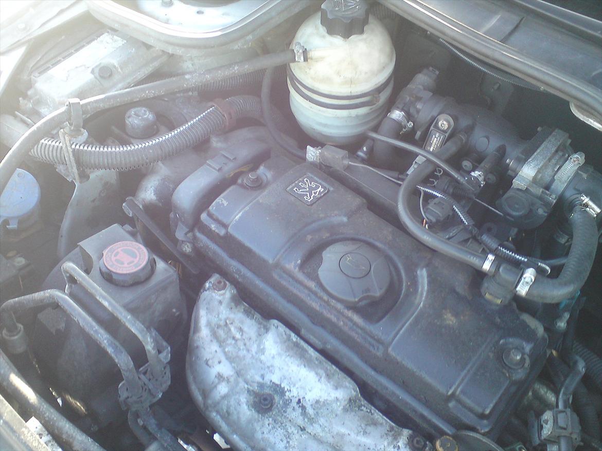Peugeot 206 1.6 8v solgt billede 6