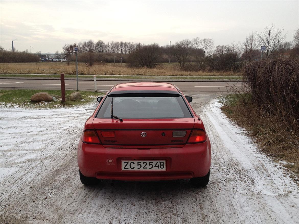 Mazda 323F billede 5