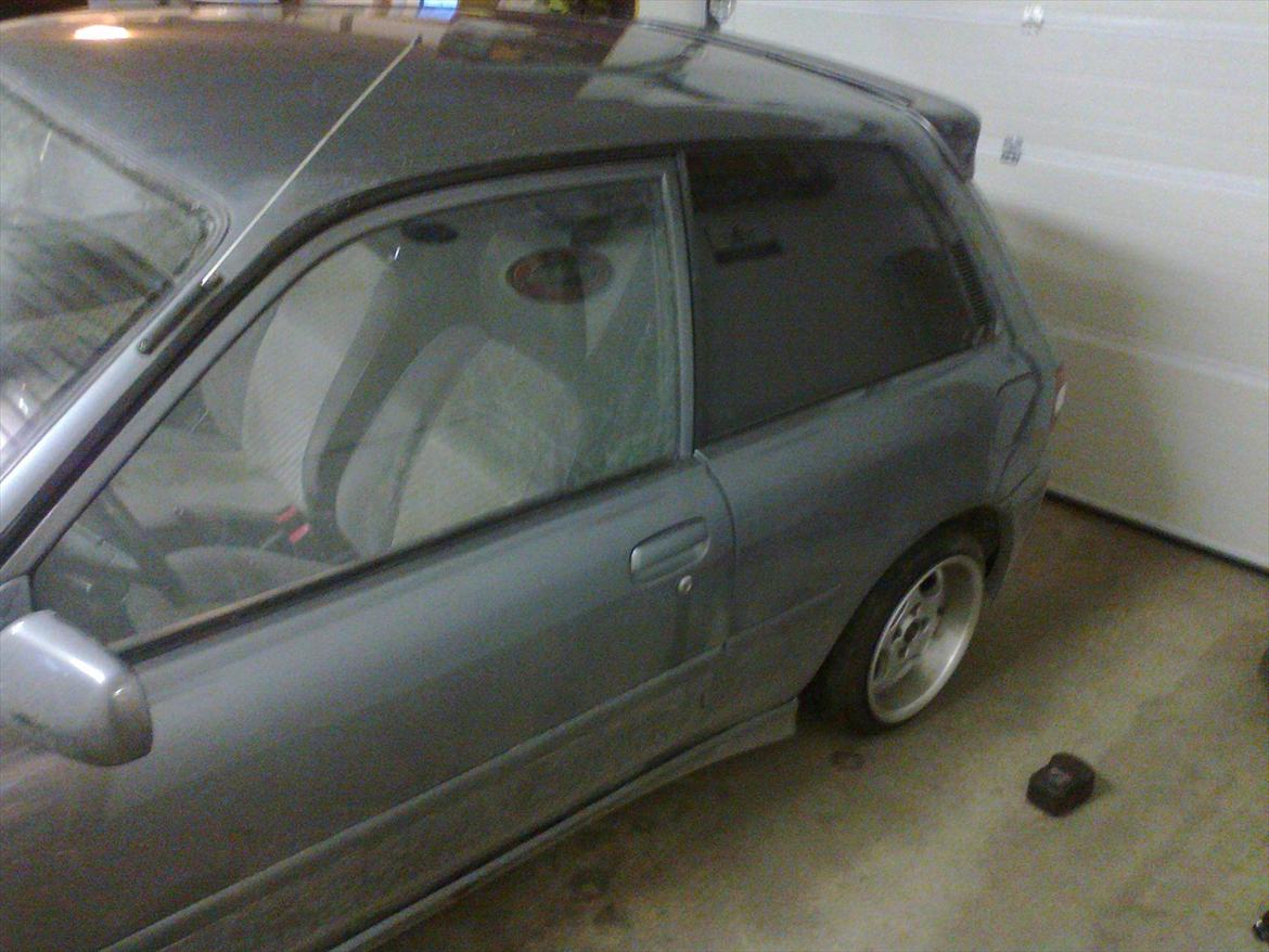 Toyota Starlet EP82 - Prøvemontering af Borbet T 8x14 billede 9