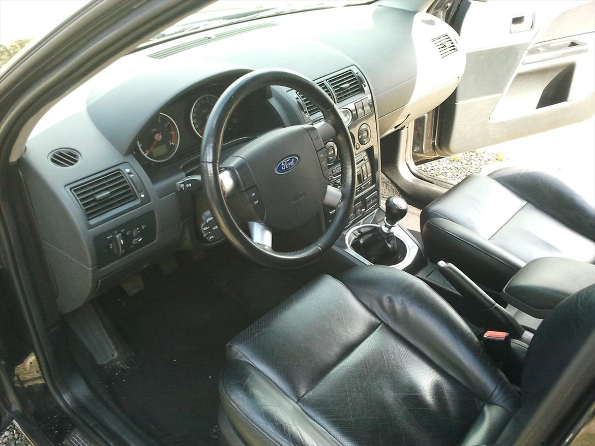 Ford Mondeo Stc. Ghia "Solgt" billede 9