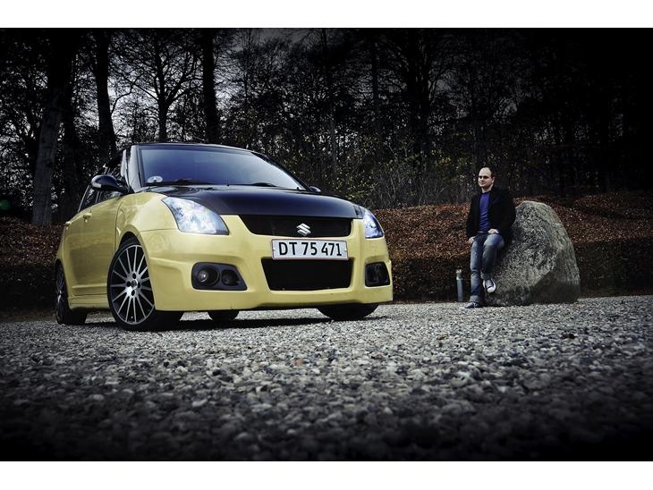 {{currentPhoto.altText}} billede {{currentPhoto.number}}