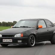 Opel Kadett 1.3S