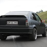 Opel Kadett 1.3S