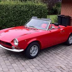 Fiat 124 Spider