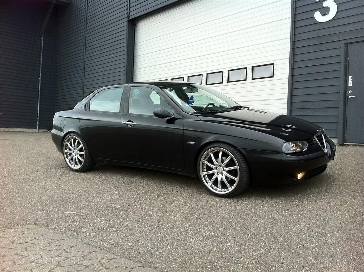 Alfa Romeo 156 2,0 Ts 19 Kahn Edition billede 1