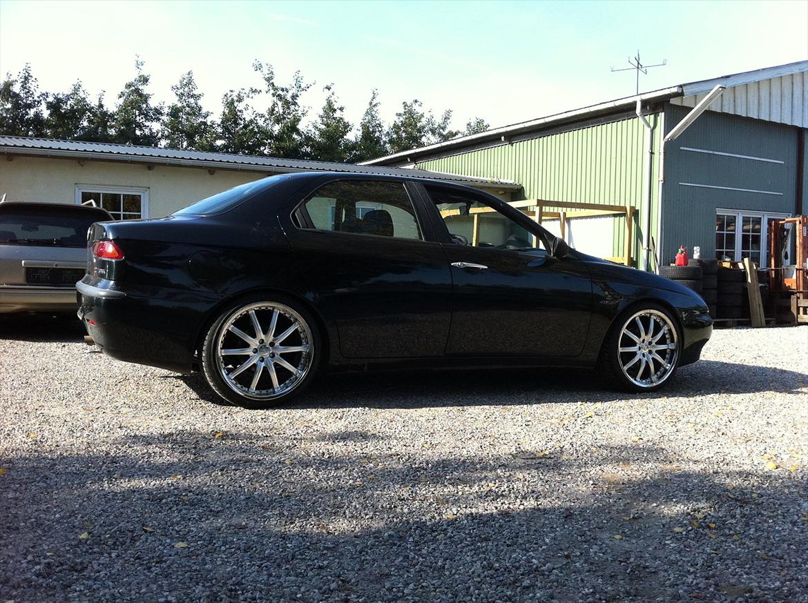 Alfa Romeo 156 2,0 Ts 19 Kahn Edition billede 3