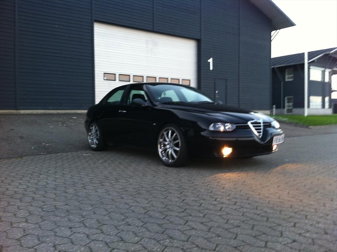 Alfa Romeo 156 2,0 Ts 19 Kahn Edition billede 10