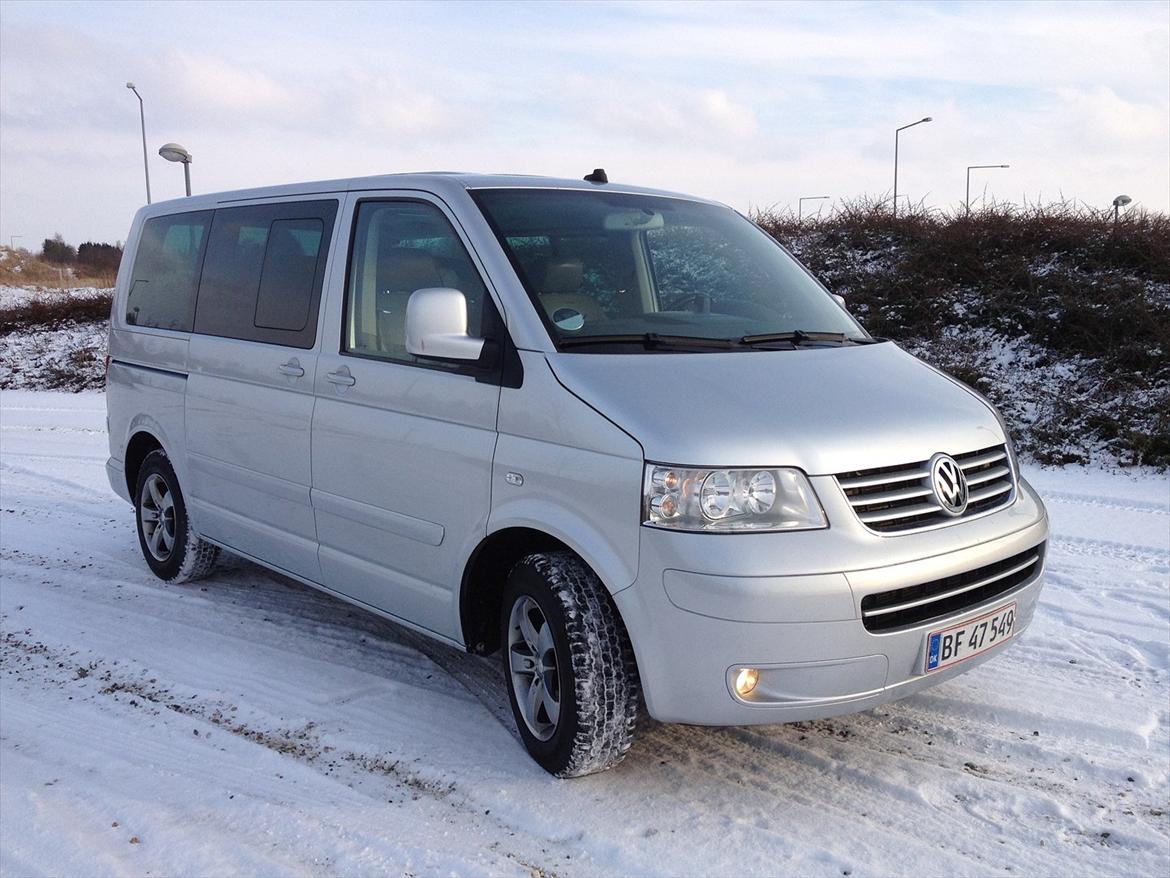 VW Multivan 2,5 TDI 174 hk Highline billede 1