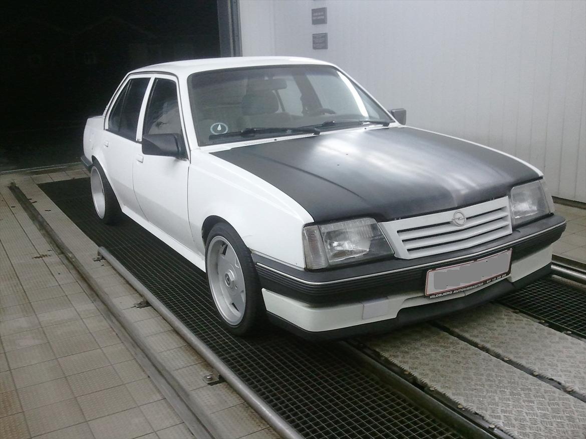 Opel Ascona C 16V [Tidl bil] billede 3