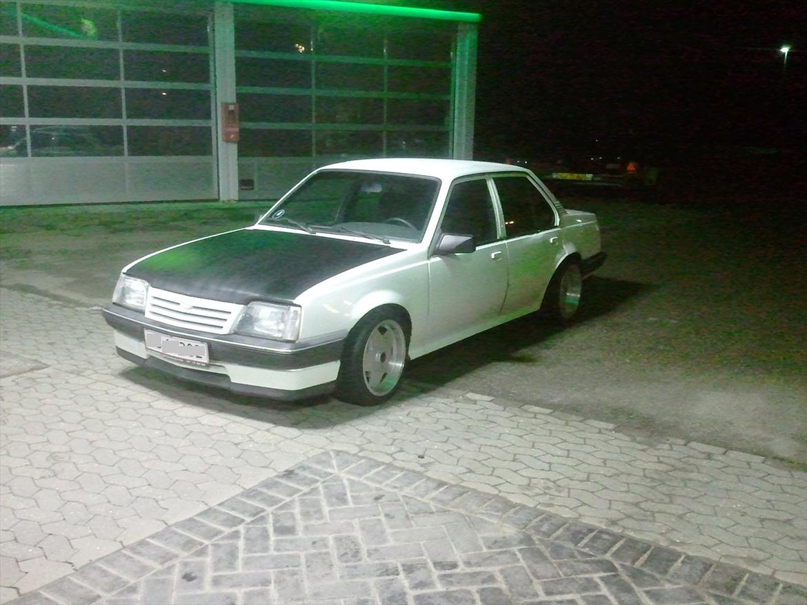 Opel Ascona C 16V [Tidl bil] billede 4