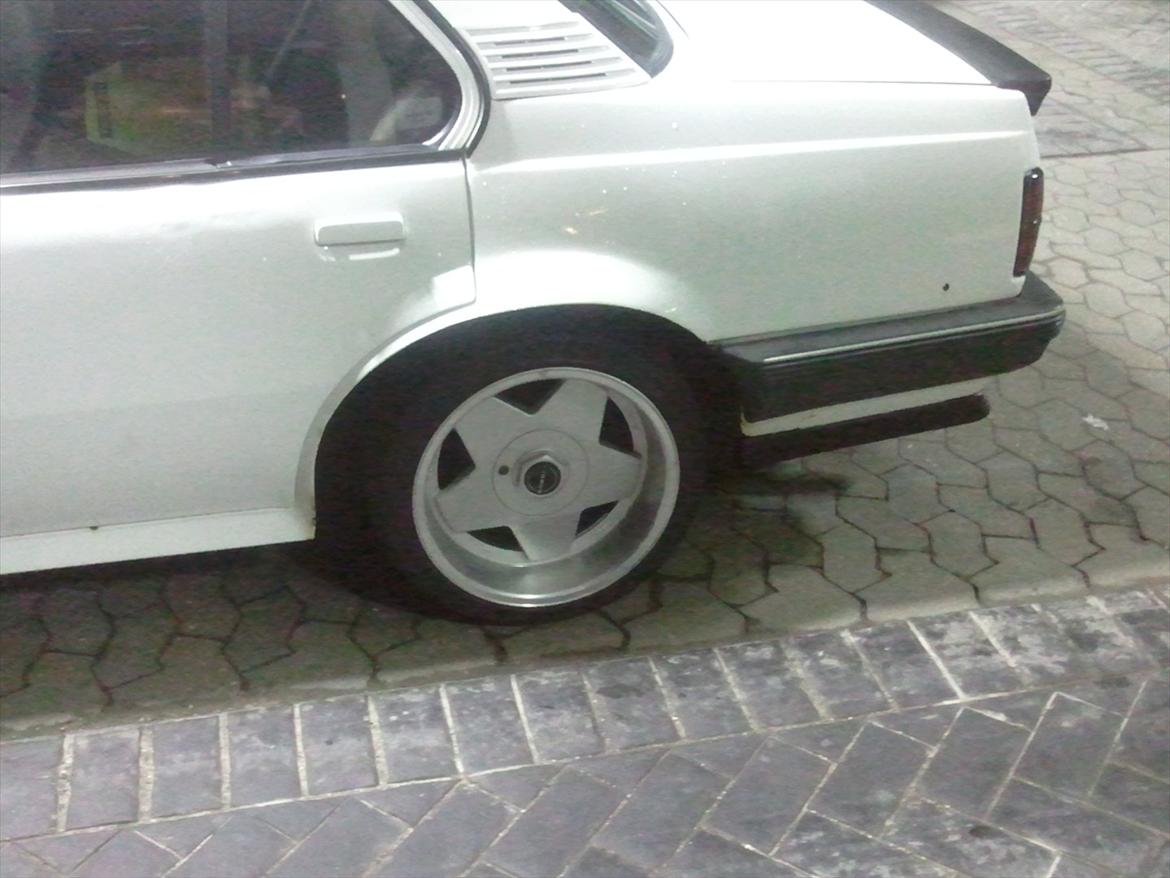 Opel Ascona C 16V [Tidl bil] billede 10