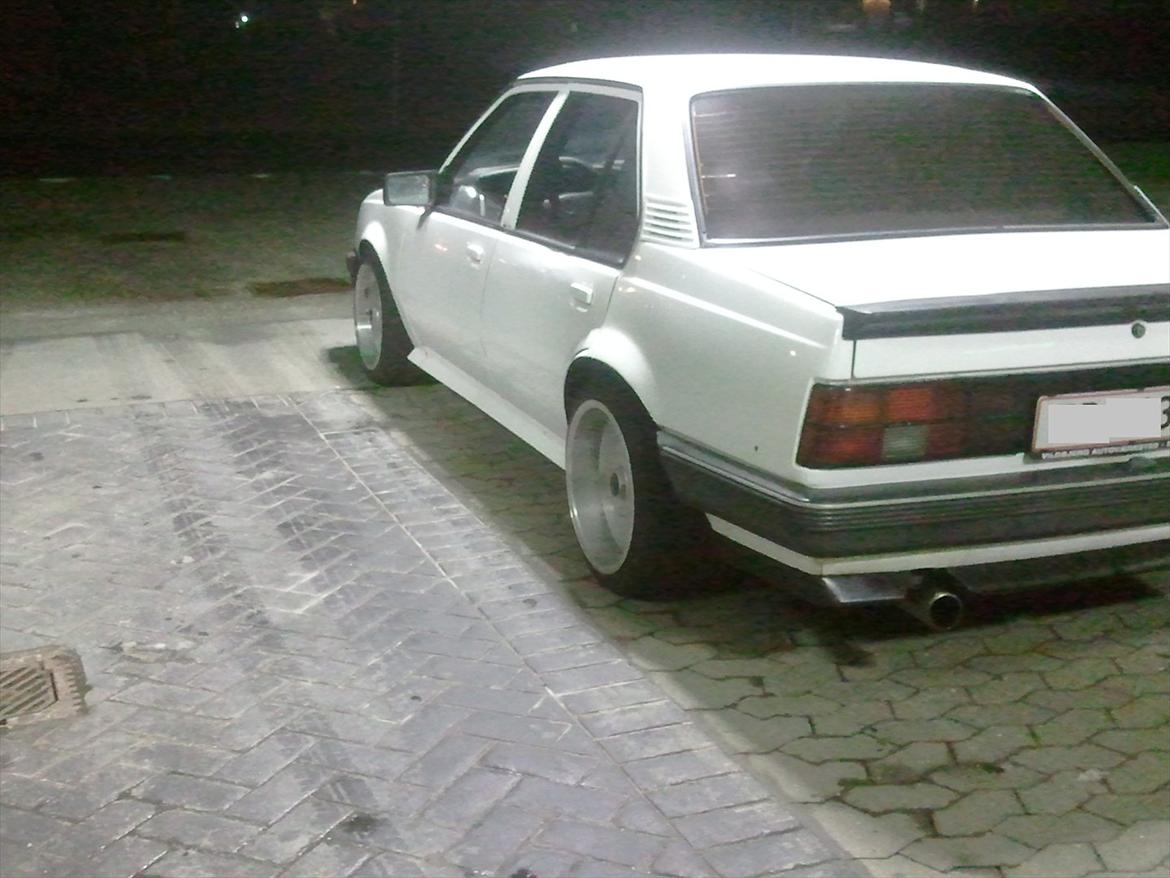 Opel Ascona C 16V [Tidl bil] billede 11