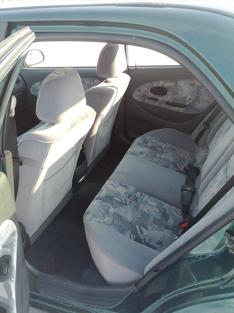 Mitsubishi Carisma billede 5