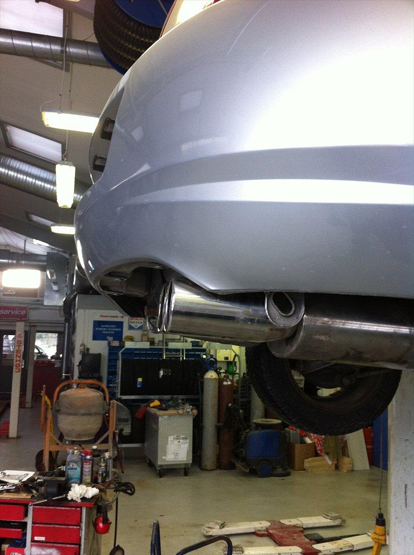 Ford Cougar [Tidl. Bil] - Ford Cougar V6 (efter opretning af udstødning - her ses den er kommet længere ind) billede 16