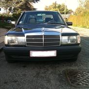 Mercedes Benz 190 E