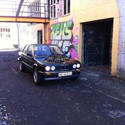 BMW 318i E30 "Ministeren"