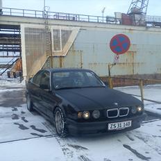 BMW E34 520i 