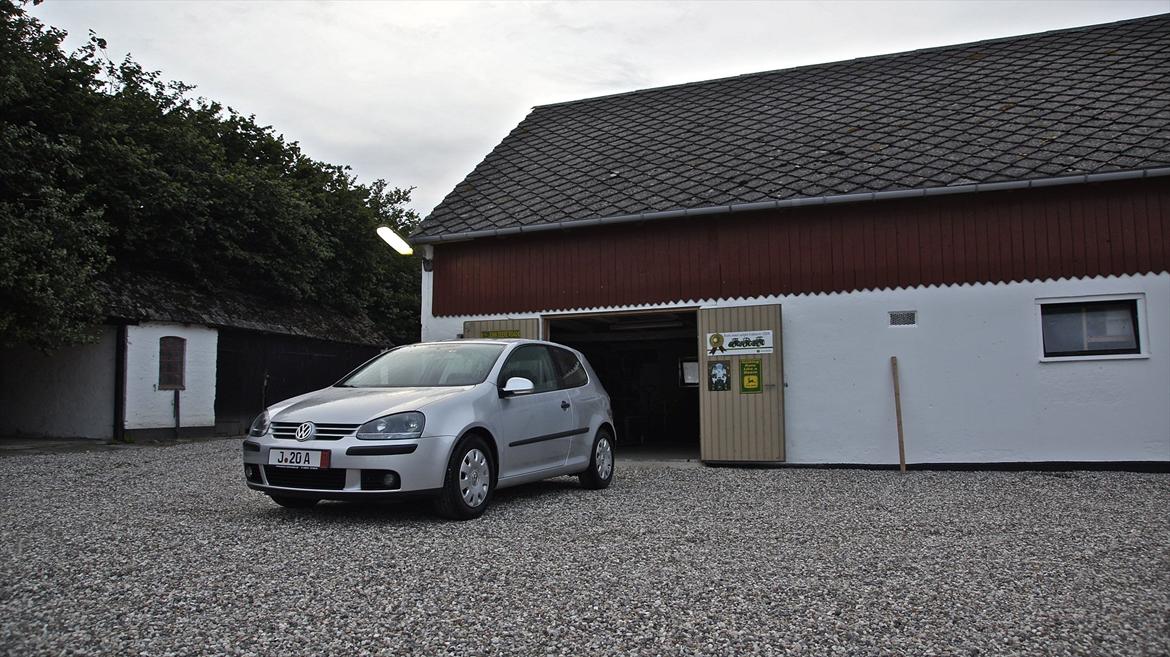 VW Golf V Daily Driver - Da jeg lige var kommet hjem med bilen. billede 17