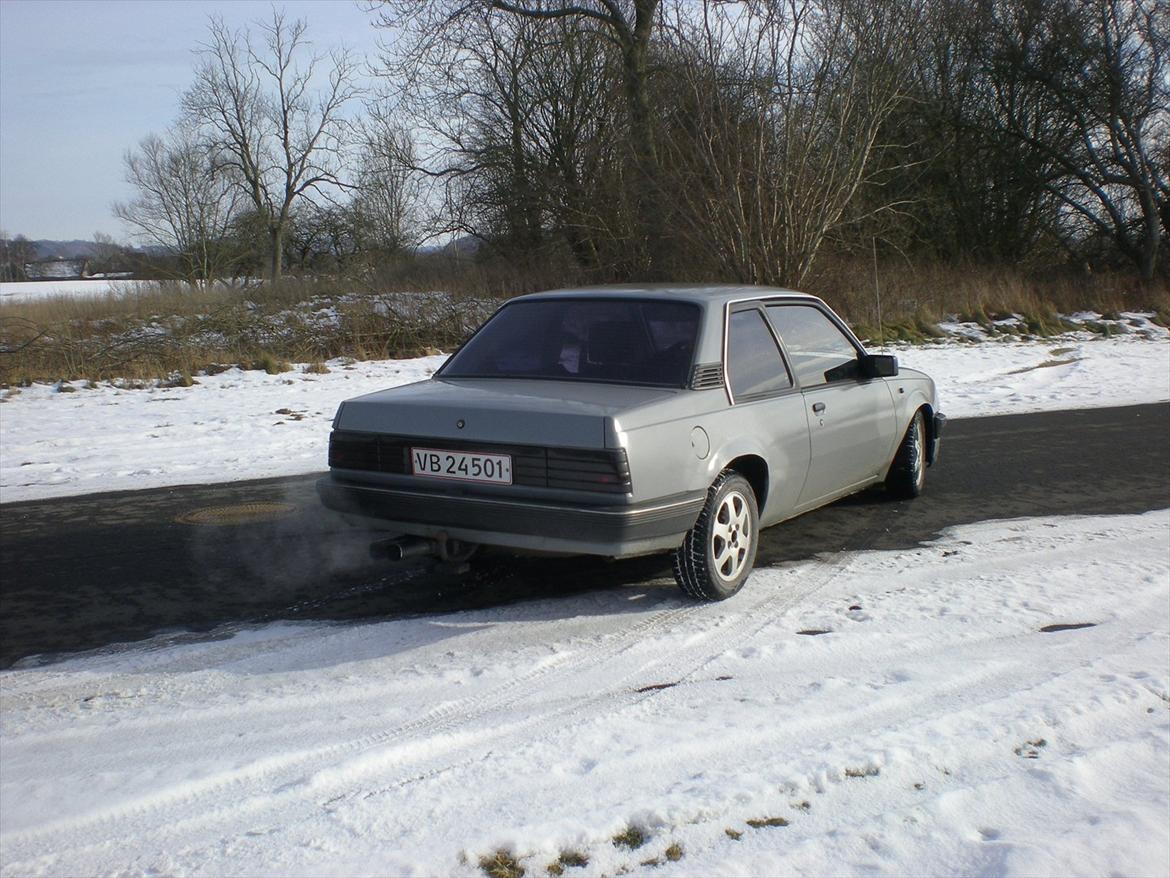 Opel Ascona C 1.6 SH Aut. billede 16