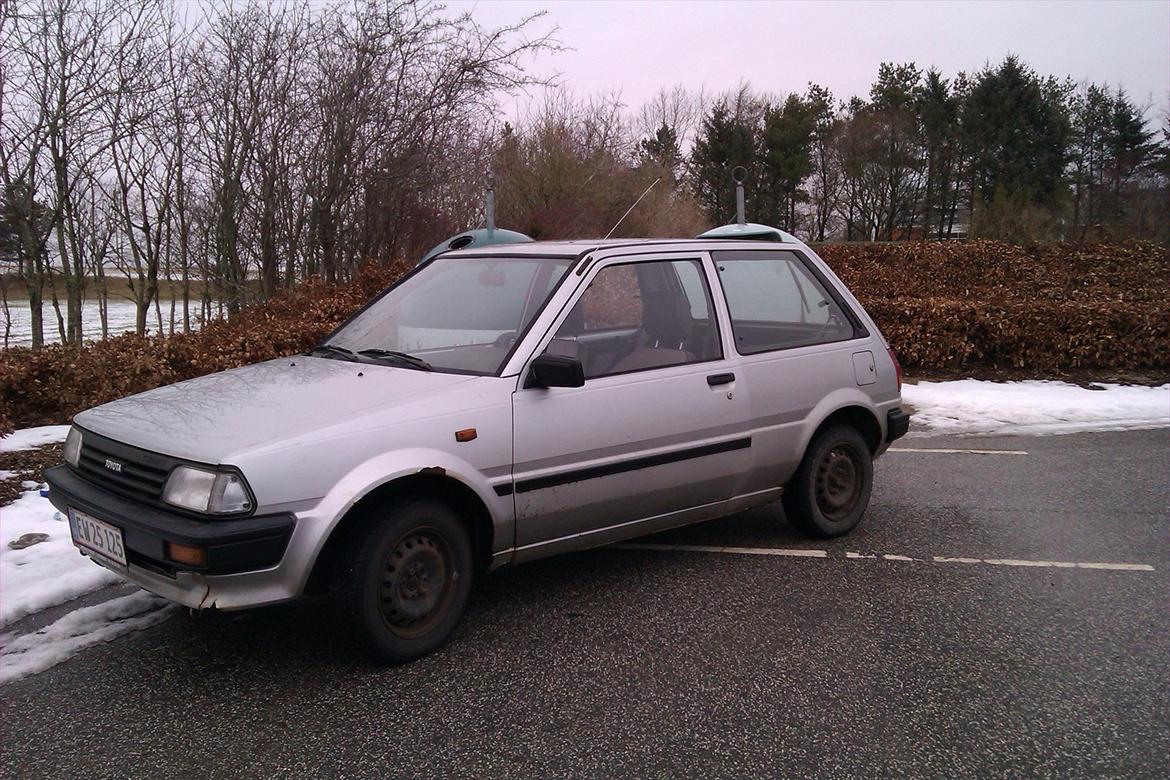 Toyota Starlet Ep70 1000 12v billede 1