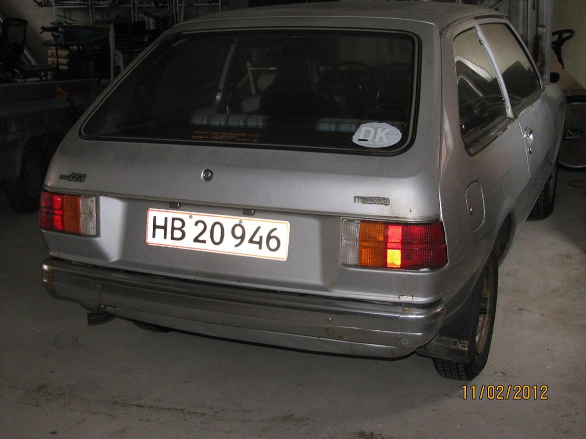 Mazda 323 billede 1