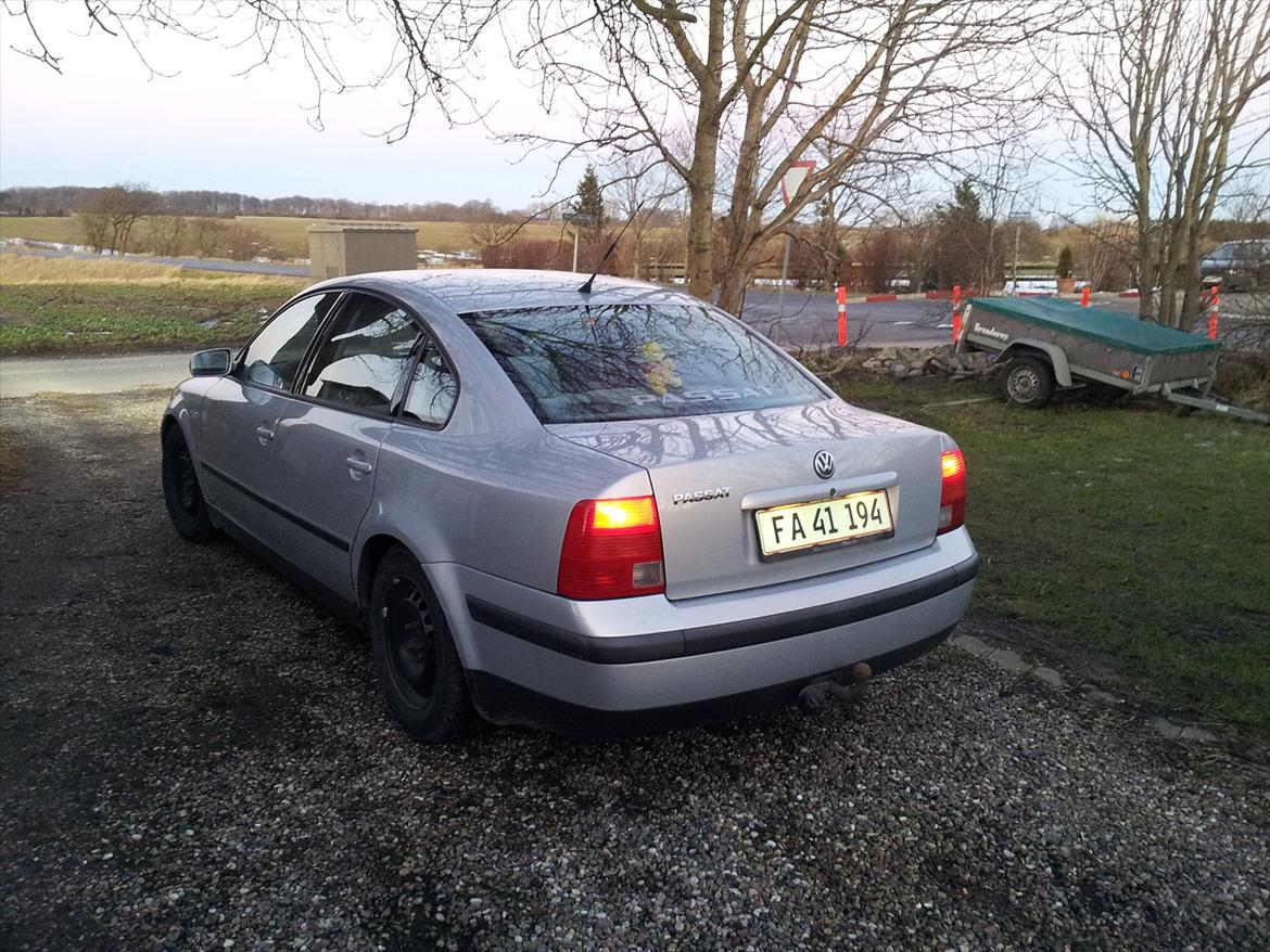 VW passat 1,6 limousine billede 7