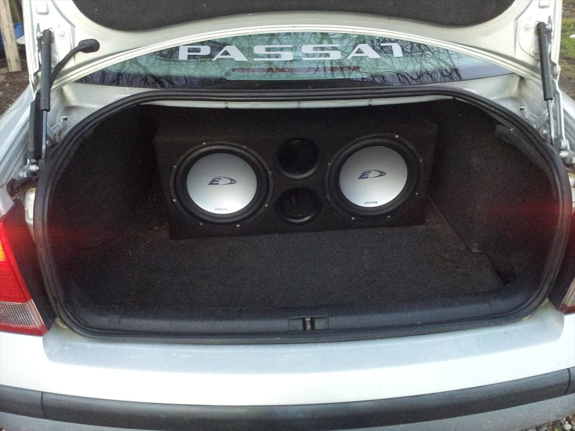 VW passat 1,6 limousine billede 8