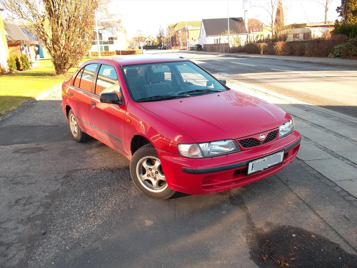 Nissan almera n15  taget af politi billede 4