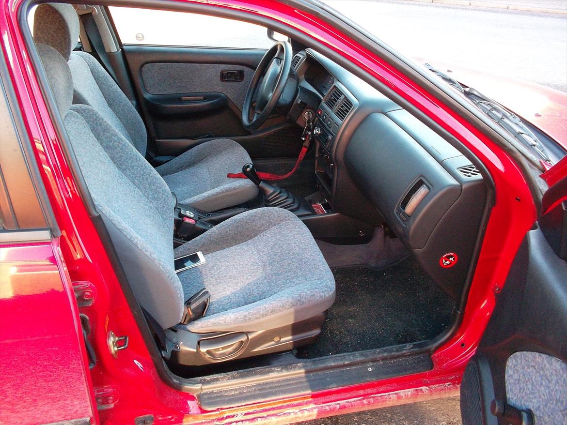 Nissan almera n15  taget af politi billede 5