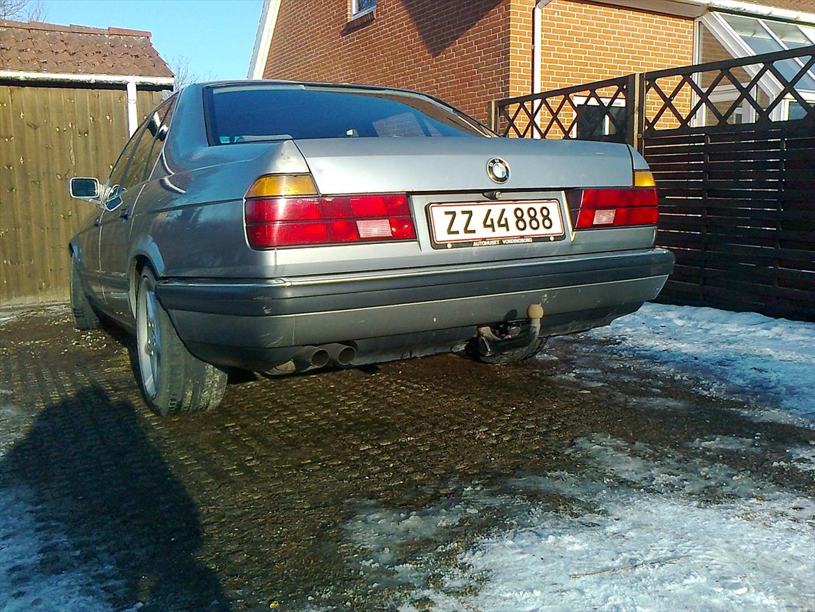 BMW 735i (E32) (goodbye solgt!!) billede 9