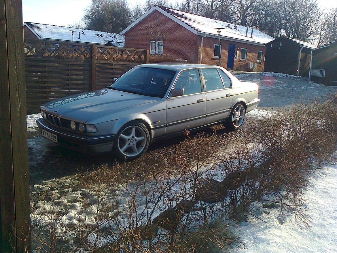 BMW 735i (E32) (goodbye solgt!!) billede 10