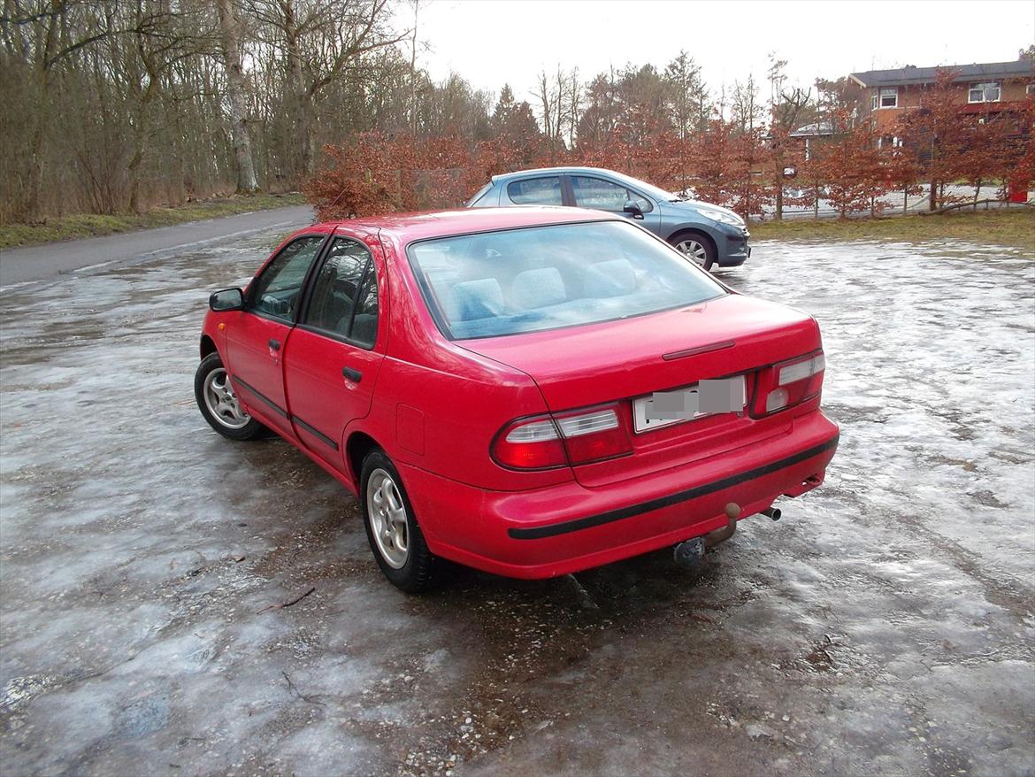 Nissan almera n15  taget af politi billede 8