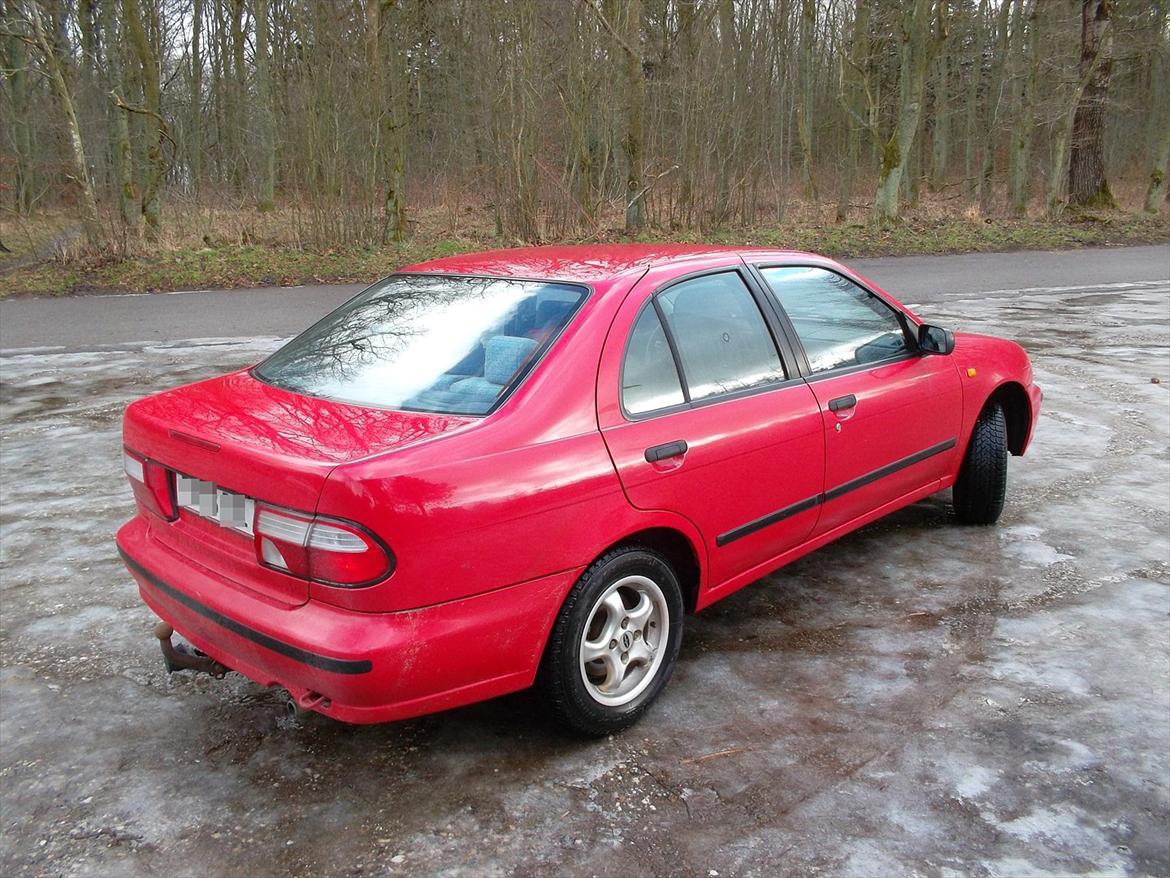 Nissan almera n15  taget af politi billede 9