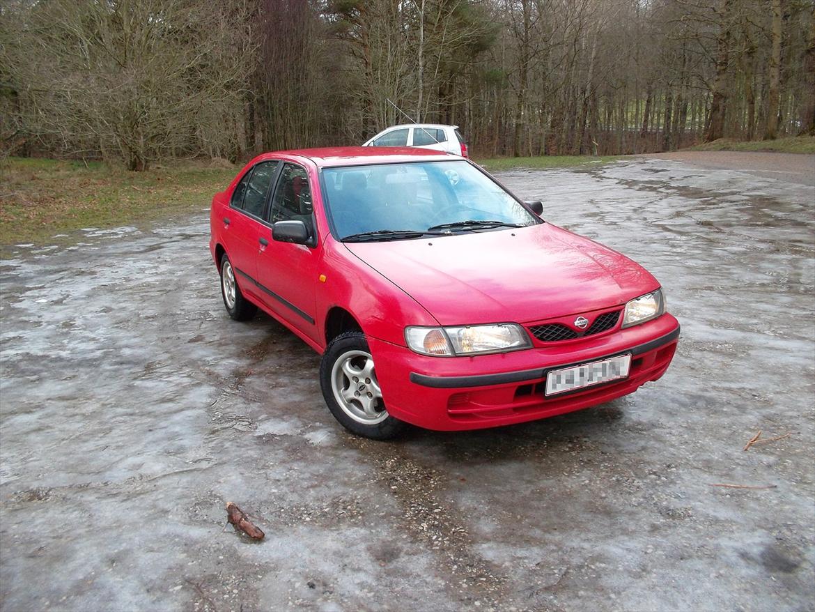 Nissan almera n15  taget af politi billede 10