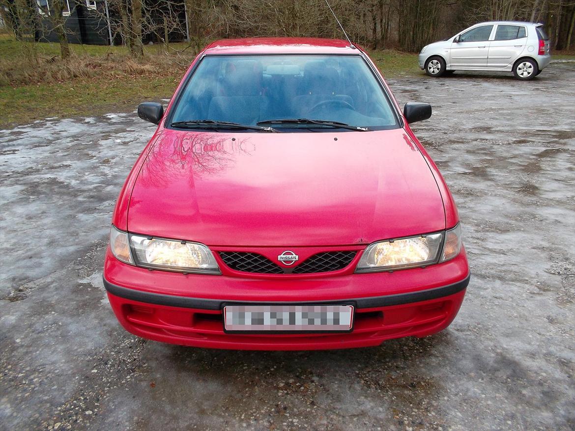 Nissan almera n15  taget af politi billede 11