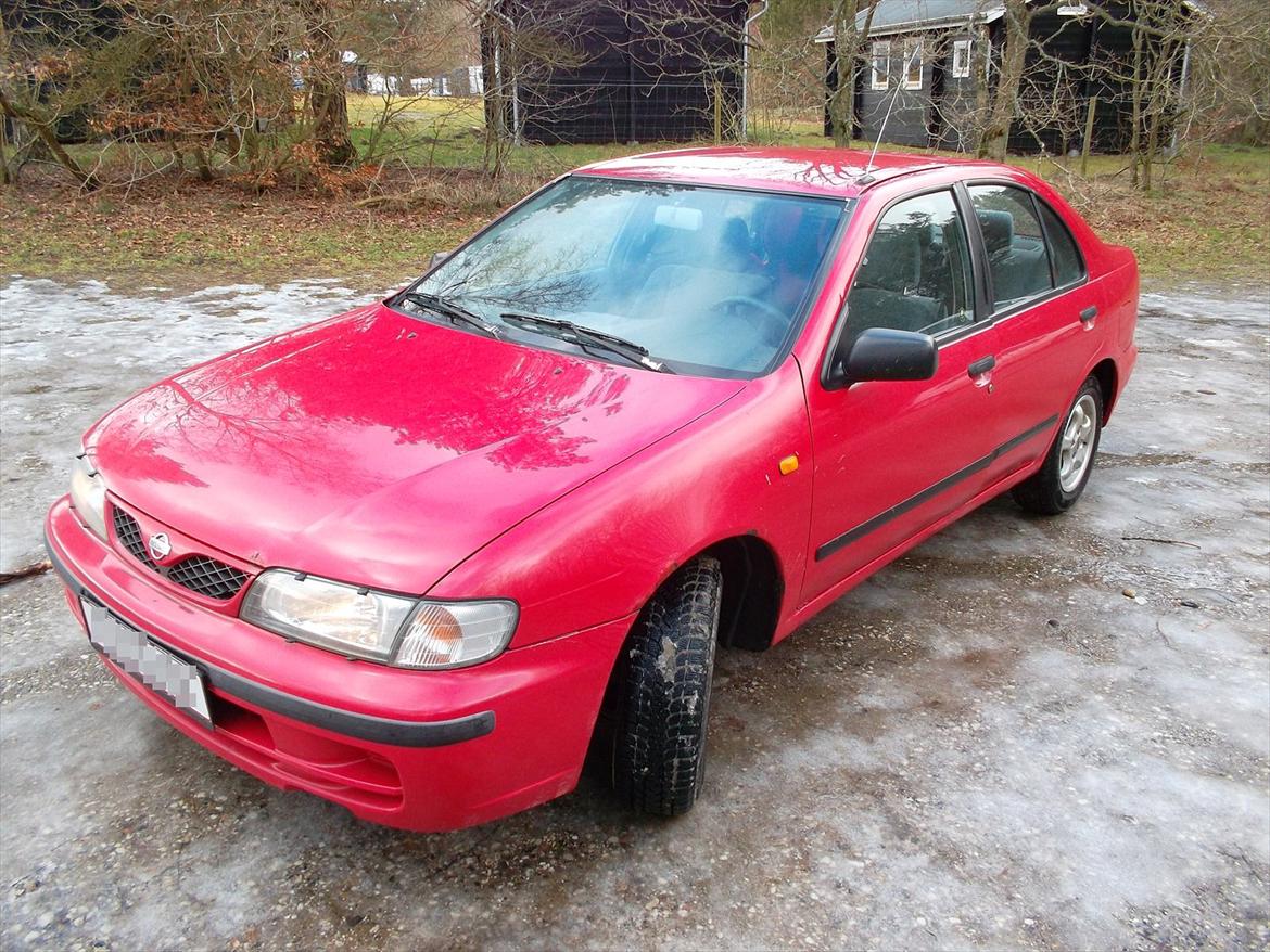 Nissan almera n15  taget af politi billede 12