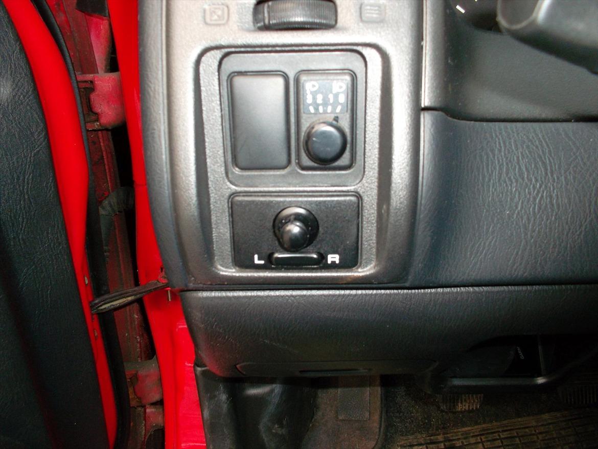 Nissan almera n15  taget af politi billede 14