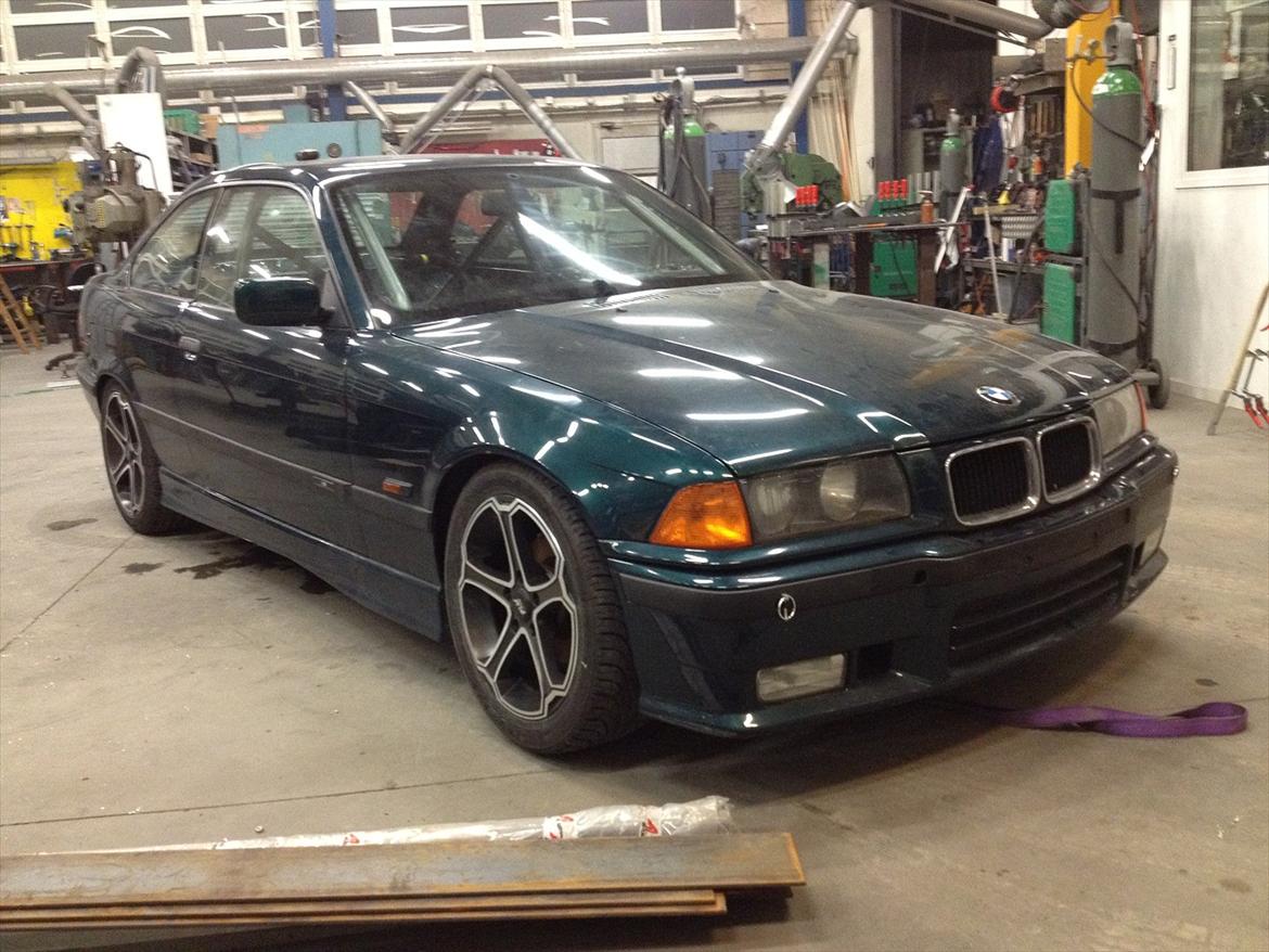 BMW E36 328i Coupé Drift Solgt billede 1