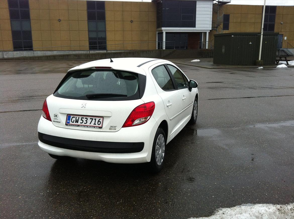 Peugeot 207 98G billede 8