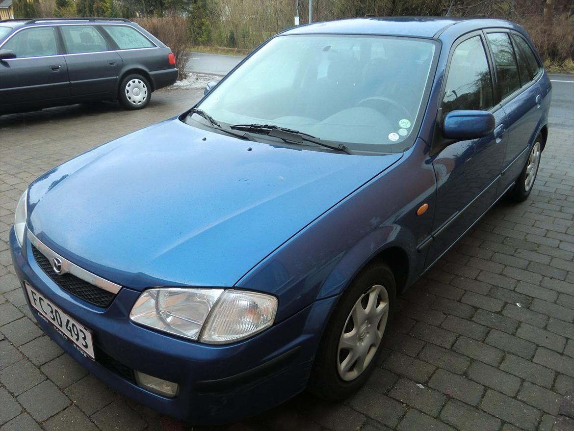 Mazda 323F GLX solgt billede 3
