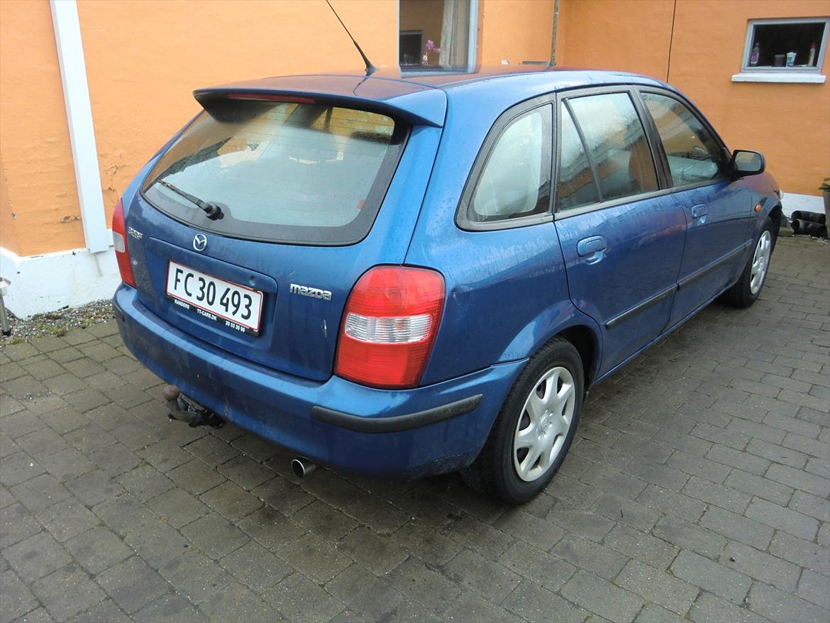 Mazda 323F GLX solgt billede 4