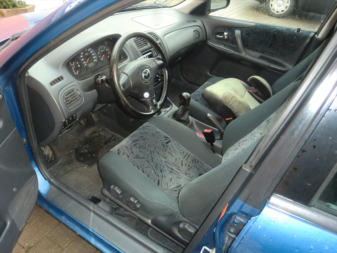 Mazda 323F GLX solgt billede 6